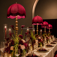 Lampe de table LED rechargeable avec abat-jour en tissu lisse, doré brillant, pour centre de table de mariage et événements