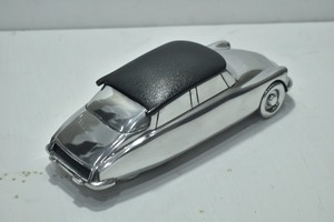 Hot Sale Decorative Silver-Plated Metal Car <b>Model</b> Showpiece for Center Table Office Desk Hotel Lobby and Home <b>D</b>écor Use for Sale - Product Image 4