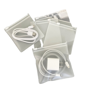 Estuche Transparente Esmerilado Mate a Prueba de Humedad con Cierre Hermético de EVA para Relojes, Joyas, Aretes, Anillos, Cosméticos y Cables de Datos - Product Image 1