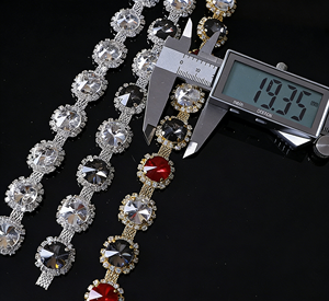 Karanlıkta Parlayan Metal Pençe Şeklinde Elmas Kaplama Şerit Zincir Şeklinde Cam Kristal Taşlı Düğün Ayakkabıları Giyim Şapka Dikiş Aksesuarları - Product Image 2