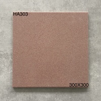 Carreaux muraux intérieurs modernes de style traditionnel 400x400mm et 300x300mm Carreaux de céramique au fini mat pour le sol Prix bas