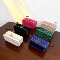Boîte à bijoux rectangulaire de luxe léger à double couche avec fermeture éclair, gaufrée, pour bagues, bracelets, colliers et pendentifs, avec compartiments de rangement