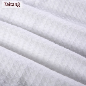 <span class=keywords><strong>Set</strong></span> di <span class=keywords><strong>Asciugamani</strong></span> per Hotel, Accappatoi per Ospitalità, <span class=keywords><strong>Set</strong></span> di <span class=keywords><strong>Asciugamani</strong></span> con Logo Ricamato a Nido d'Ape, Accappatoio Bianco - Product Image 4