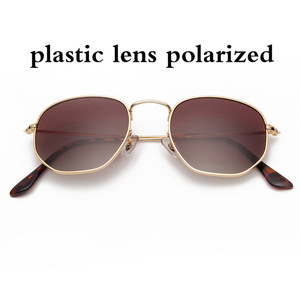 <span class=keywords><strong>Occhiali</strong></span> <span class=keywords><strong>da</strong></span> <span class=keywords><strong>Sole</strong></span> Esagonali 3548 Polarizzati per Uomo e Donna, Lenti in Vetro <span class=keywords><strong>da</strong></span> 54mm, Specchio con Colore Sfumato, Protezione UV400 - Product Image 5