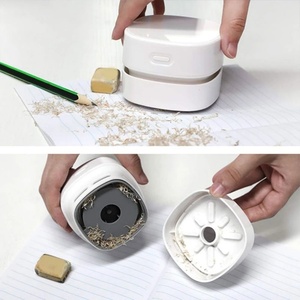 Aspiradora de Escritorio Mini USB Recargable, Aspiradora de Mesa Inalámbrica con Rotación de 360° para Limpiar Pelusas y Cabellos - Product Image 6