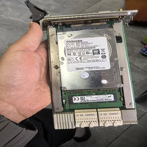 NI PXIe-8820 คอนโทรลเลอร์แบบฝังตัว PXI พร้อมโปรเซสเซอร์ดูอัลคอร์ 2.2 GHz ฮาร์ดไดรฟ์ 250 ตัว และแบนด์วิดท์ 132 MB/s - Product Image 1
