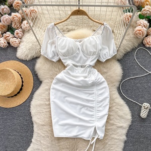 Nuovo Abito Casual da Donna alla Moda con Maniche Corte a Sbuffo in Damasco e Dettagli Arricciati - Product Image 2
