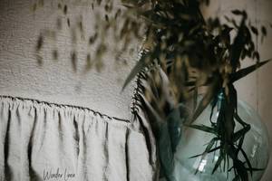 Lavado natural 100% Lino Certificado de la cubierta de la cama 200TC Falda Farmhouse Shabby Chic Ruffles Queen King Tallas cosidas a mano - Product Image 2