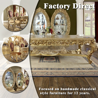 Ensemble de salle à manger de luxe classique néoclassique, table en bois doré sculptée à la main en Turquie avec chaises en damassé pour salle de villa haut de gamme