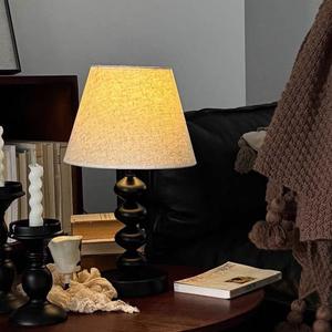 Lámpara de Mesa de Estilo Nórdico Americano Retro de Alta Gama, Minimalista, Decorativa para Sala de Estar, Lámpara de Noche, Lámparas de Mesa de Estilo Nórdico - Product Image 2