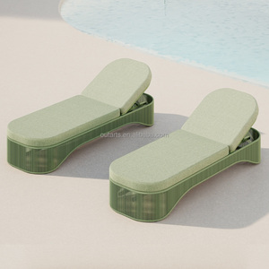 Mobilier <span class=keywords><strong>de</strong></span> plage extérieur <span class=keywords><strong>de</strong></span> luxe <span class=keywords><strong>de</strong></span> haute qualité Foshan Kingmake avec coussin épais, lit <span class=keywords><strong>de</strong></span> soleil pour piscine, chaise longue <span class=keywords><strong>de</strong></span> plage - Product Image 2