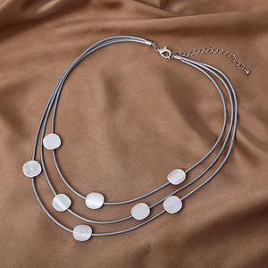Collier ras du cou en cuir court et à superposer pour femmes, Station, à <span class=keywords><strong>disque</strong></span> doré - Product Image 4