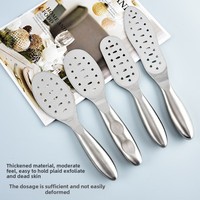 Brosse à pieds double face en acier inoxydable Logo personnalisé Extracteur de callosités Racloir de talon Outil de nettoyage des pieds avec 4 formes