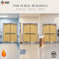 Porte de sortie commerciale à double battant avec barres anti-panique, ferme-portes et plaques de protection pour entrée d'hôpital, d'école ou de bureau