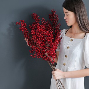 ผลไม้ประดิษฐ์สีแดงขนาดใหญ่ 30-100 ซม. สำหรับตกแต่งบ้าน งานแต่งงาน คริสต์มาส รุ่น Cloud Dwelling Popular Fortune Fruit ทำจากพลาสติก - Product Image 2