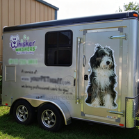 Camionnette de toilettage pour animaux de compagnie sur mesure avec équipement de salon complet, baignoire en acier inoxydable et générateur