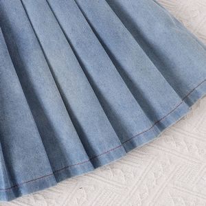 ชุดเด็กผู้หญิงสไตล์เรโทรใหม่สำหรับฤดูร้อน เสื้อกั๊กสีฟ้าลายดอกไม้ 3 มิติ พร้อมกระโปรงจีบสวยหรู ชุดเซ็ตสำหรับเด็กอายุ 2-7 ปี - Product Image 5