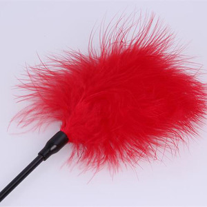 Produits érotiques : Stimulateur de massage des fesses, bâton à plumes pour le flirt, l'avance préliminaire, le chatouillage et le jeu SM en couple - Product Image 3
