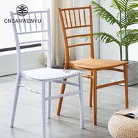 Vente en Gros Chaises de Repas Blanche en Plastique PP Empilables et Durables de Haute Qualité pour Banquets, Hôtels, Tiffany, Chiavari et Événements