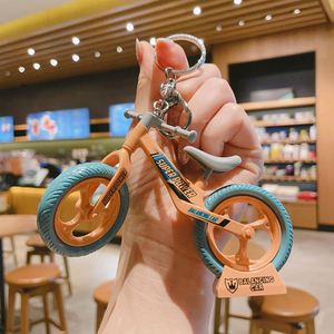 Porte-clés de Vélo en Plastique 3D Créatif et Mignon, Accessoire de Sac à Main, Pendentif de Voiture, Porte-clés de Vélo, Vente en Gros - Product Image 3