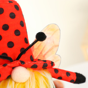 Nuova Bambola Senza Volto Rudolf per il Festival del Raccolto, Simpatica Decorazione Artigianale in Maglia a Forma di Cartone Animato, Piccola Dimensione, Vendita all'Ingrosso - Product Image 2