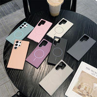 Étui de téléphone magnétique mat au toucher doux pour Samsung Galaxy S26 Ultra, coque de protection antichoc pour la charge sans fil