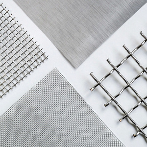 Maille métallique tissée en acier inoxydable personnalisée, résistante à la corrosion, avec des trous carrés et des fils recourbés - Product Image 3