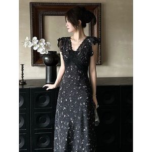 Robe longue élégante à col en V, style français, nouvelle collection été pour femmes, robe florale sexy avec dentelle noire, style vacances - Product Image 3