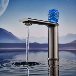 Robinet à poignée en cristal LED au design moderne, aérateur réversible, finition gris métal, laiton, anti-éclaboussures, avec sortie d'eau douce - Product Image 2