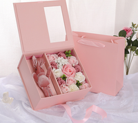 Boîte de fenêtre en carton mat de luxe emballage personnalisé de ruban boîtes à fleurs UV avantage gaufrage impression manipulation artisanat