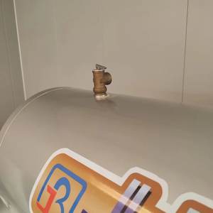 Jinbang peut personnaliser le <span class=keywords><strong>prix</strong></span> du <span class=keywords><strong>chauffe</strong></span>-<span class=keywords><strong>eau</strong></span> solaire pressurisé à panneau plat <span class=keywords><strong>de</strong></span> haute qualité <span class=keywords><strong>de</strong></span> <span class=keywords><strong>150</strong></span> <span class=keywords><strong>litres</strong></span> - Product Image 4