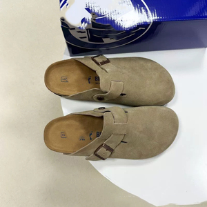 Sandales S de haute qualité 2026 en cuir véritable, semelle souple antidérapante, sabots plats pour la plage et l'extérieur - Product Image 1