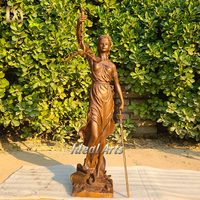 Petite sculpture moderne de la statue de la déesse de la justice en bronze