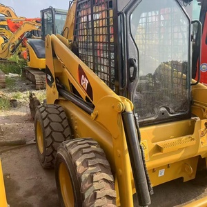 Chargeuse sur pneus CAT 246C jaune, équipement d'occasion, capacité de 4 tonnes - Product Image 6