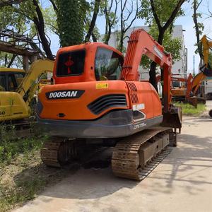 Excavadora sobre orugas <span class=keywords><strong>Doosan</strong></span> Dx75 de <span class=keywords><strong>7</strong></span> toneladas usada de Corea en buenas condiciones lista para la venta - Product Image 3