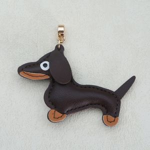 Llavero Colgante de Perro Salchicha Miniatura, Animal de Dibujos Animados con Hebilla Redonda Pequeña, Colgante de Cachorro de Cuero PU para Bolso, Colgante Premium para Coche - Product Image 5