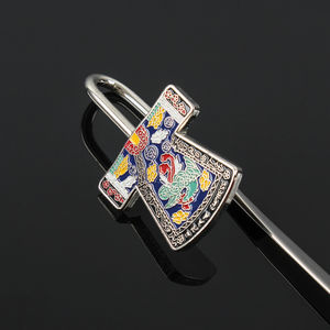 Segnalibri in Ottone Personalizzati con Logo Aziendale Inciso, Design Goffrato, Nappa in Pelle, Ideali per l'Apprezzamento dei Clienti - Product Image 2