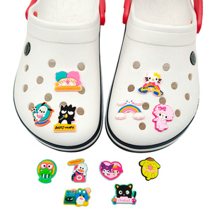 HY Venta al por Mayor de Adornos Personalizados de PVC para Zapatos, Decoraciones para Zapatos de Mujer con Diseño de Personajes de Dibujos Animados como Kuromi - Product Image 2