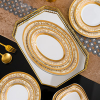 Service de table de luxe de style européen pour hôtel et restaurant, vaisselle haut de gamme, assiette, bol, pot en céramique avec bordure dorée et motifs en relief