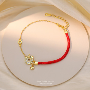 Bracelet en argent sterling S925 plaqué or 18 carats avec zircon de style chinois pour femmes, tendance, cordon rouge, vente en gros - Product Image 1