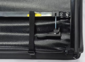 Couverture de benne pliante en vinyle souple de qualité supérieure compatible avec Chevy <span class=keywords><strong>Silverado</strong></span> GMC Sierra 2007-<span class=keywords><strong>2023</strong></span> Installation rapide - Product Image 6