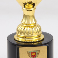 Prix d'artisanat créatif en plastique personnalisés avec couvercle pour décorations Trophée pour petits enfants en gros