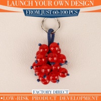 Breloque de sac en grappe de perles rouges translucides, Pendentif personnalisé pour sac fourre-tout, pochette, sac cadeau événementiel, ornement de vitrine de stand