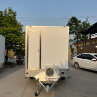 Toilette mobile de conception moderne de remorque de salle de bains portative personnalisable de haute qualité pour le camping extérieur