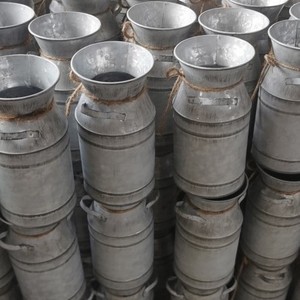 Jarrón y cubo de hojalata antiguo vintage de estilo europeo, contenedor de arreglos florales de Metal para flores secas de hierro y maceta de leche binaural - Product Image 1