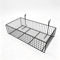 Corbeille de rangement métallique multi-usages à suspendre, compatible avec panneaux perforés, panneaux à lattes et panneaux grillagés pour l'affichage en magasin et l'organisation de garage