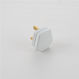 MU14 3 pin 25oV fusible eléctrica en el Reino Unido salida enchufes superior 13a - Product Image 3