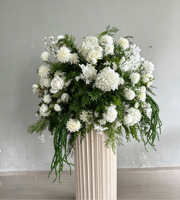 Boule de fleurs artificielles en soie de haute qualité, centre de table luxueux, sphère de roses décorative pour la décoration de table de mariage ou de fête