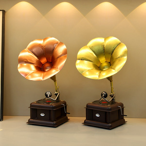 Gramófono Decorativo de Metal Estilo Vintage, Adorno de Hojalata de Estilo Europeo para Hogar, Cafetería, Bar, Regalo - Product Image 2