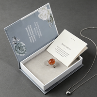 Boîte à bijoux magnétique personnalisable en matériaux recyclés écologiques avec design gaufré pour boucles d'oreilles et colliers pour femmes - Vente en gros